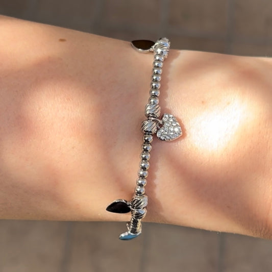 Bracciale con sfere e pendenti a forma di cuore
