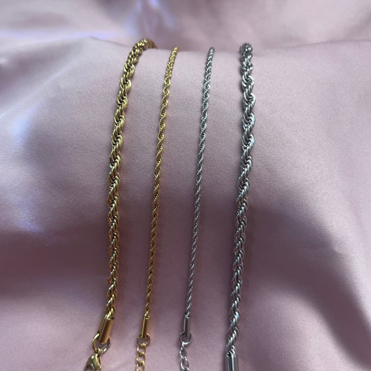 Bracciale torchon in acciaio inossidabile da 2mm e 4mm, misura regolabile (17 cm + 3 cm di estensione), design intrecciato.