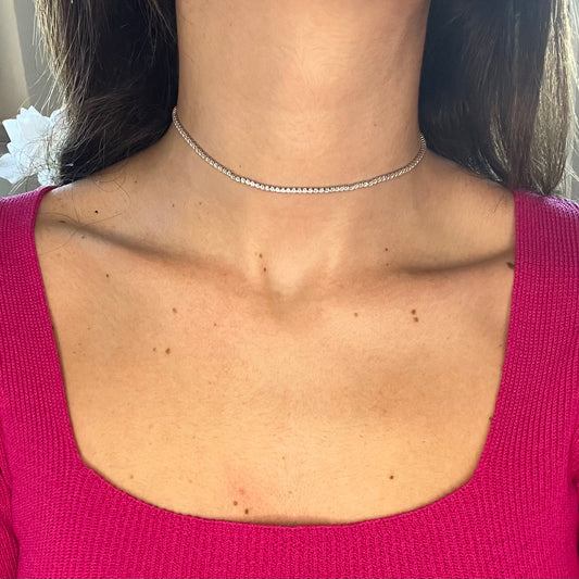 Collana indossata, vista frontale.