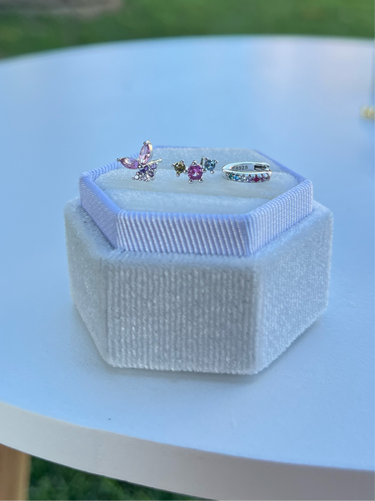 Orecchino cerchietto minimal.