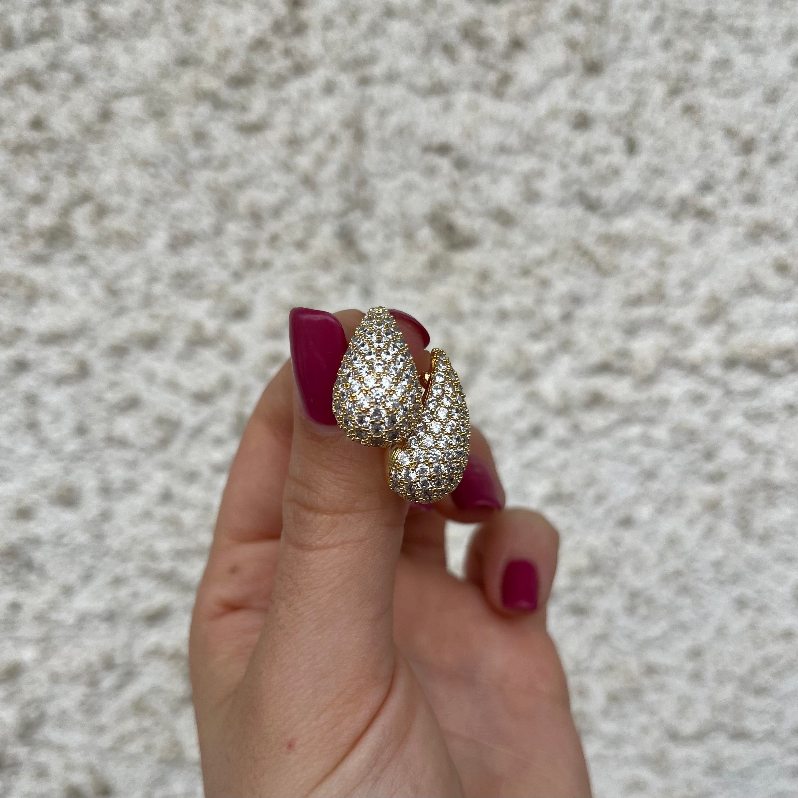 Orecchini gocce strass dorati