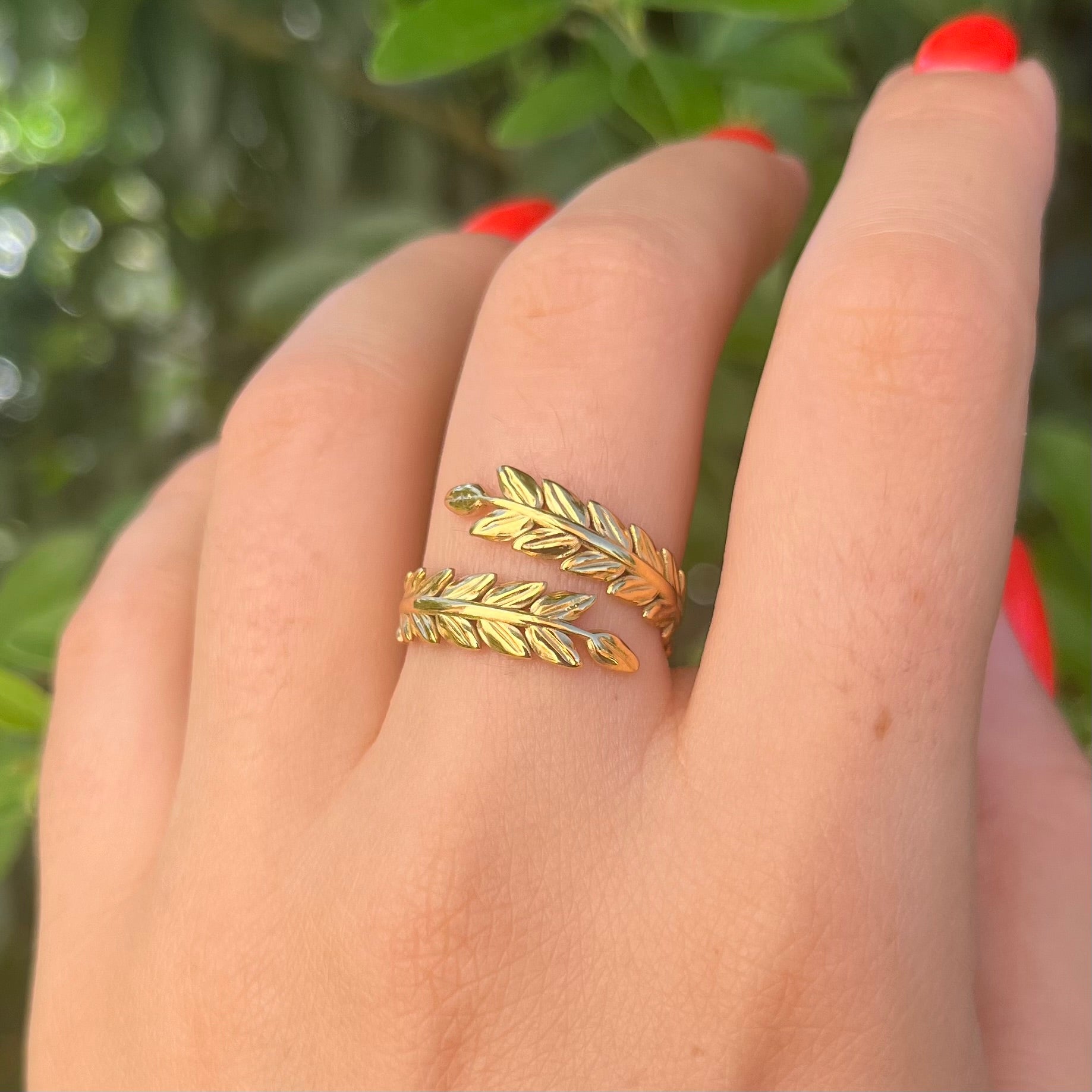 Anello foglia greca completo.