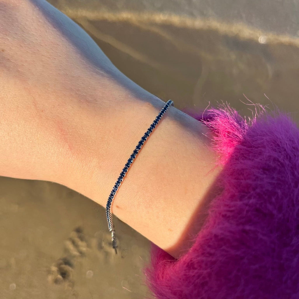 Dettaglio zirconi 1,5mm del braccialetto tennis in argento 925