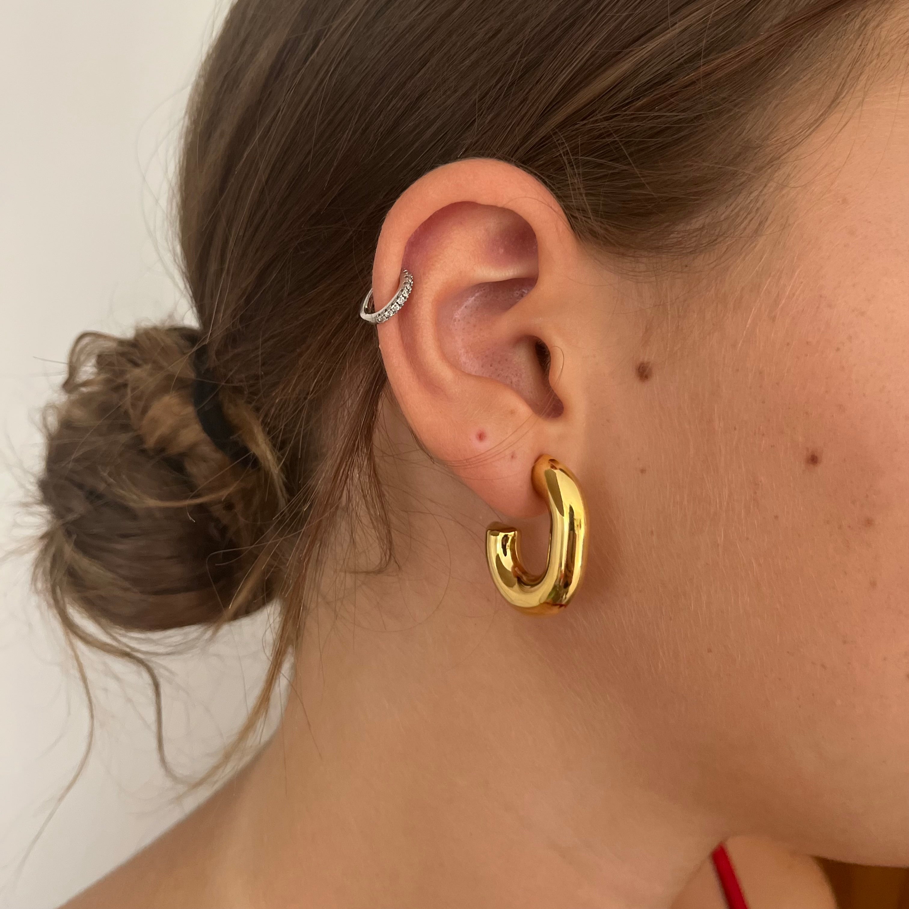 Foto su superficie neutra per evidenziare dettagli e forma