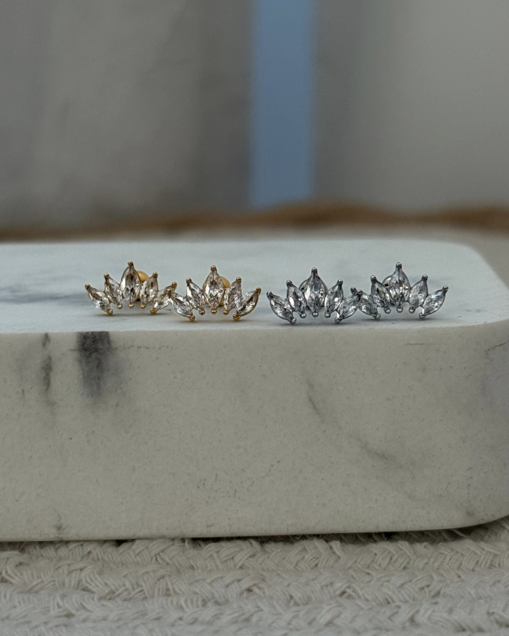 Piercing corona elegante in acciaio inox resistente all’acqua