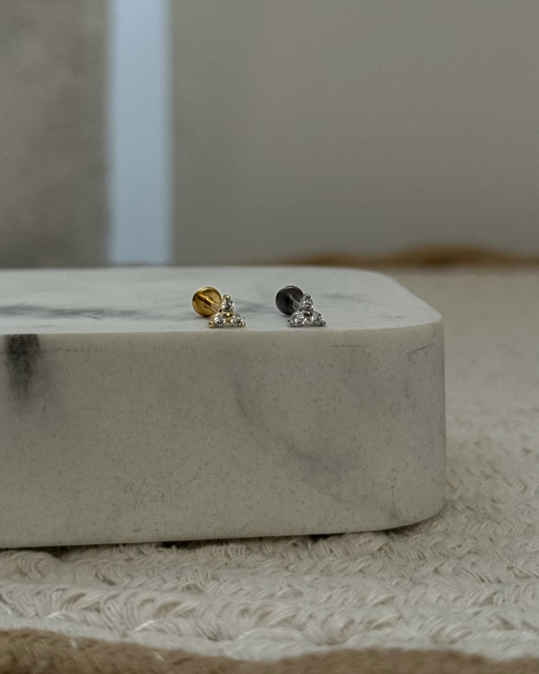 Piercing Trifoglio in acciaio inox 316L con tre palline vicine